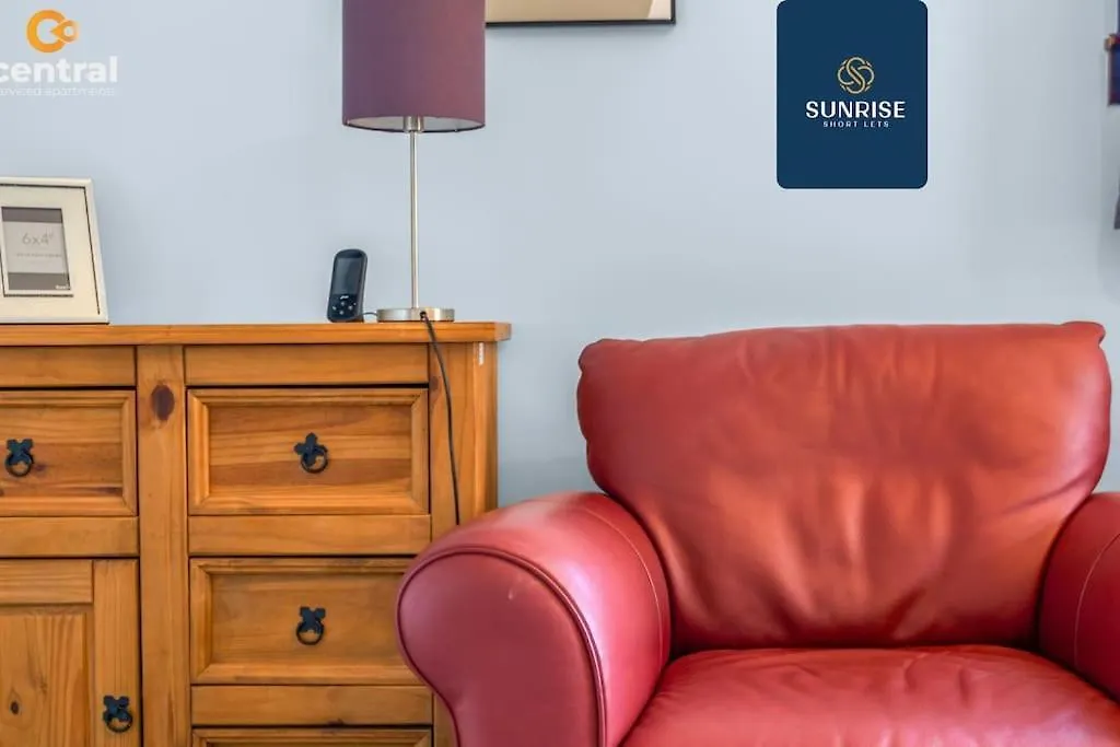Central Serviced Apartments - Info Only Listing - Contact Us For Long Term Stays At Central Short Lets - 30 Plus Properties Available Νταντί